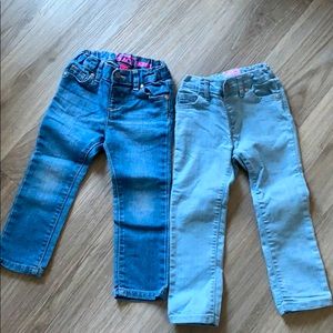 Toddler jeans (2 pairs)